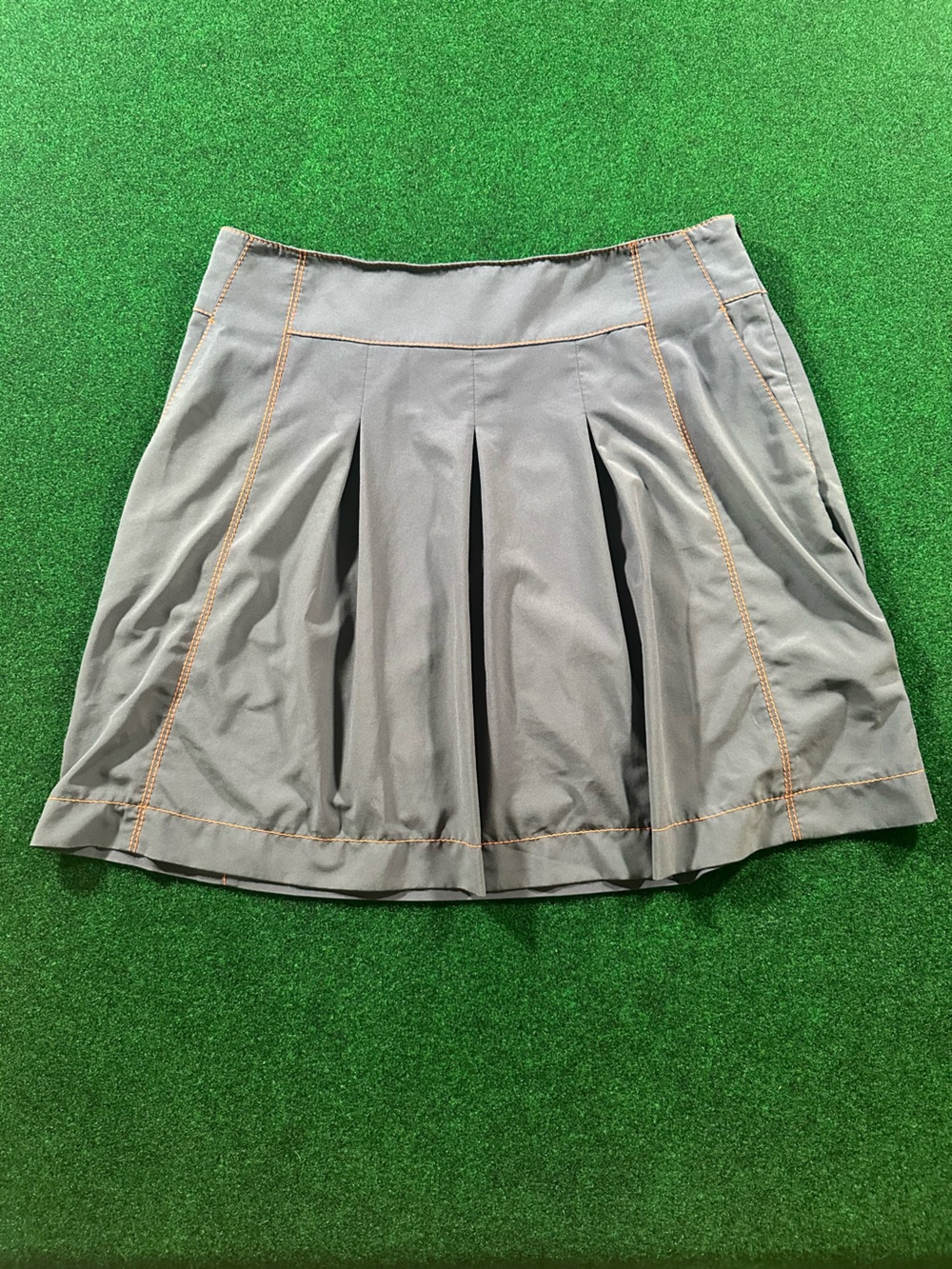 Cutter & Buck Gray Pleated Skirt with Contrast Topstitching